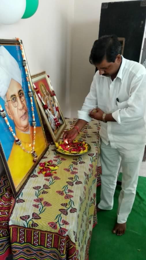 Shri Kashi Chandradev Polytechnic Azamgarh Teacher's Day Celebration photo 2